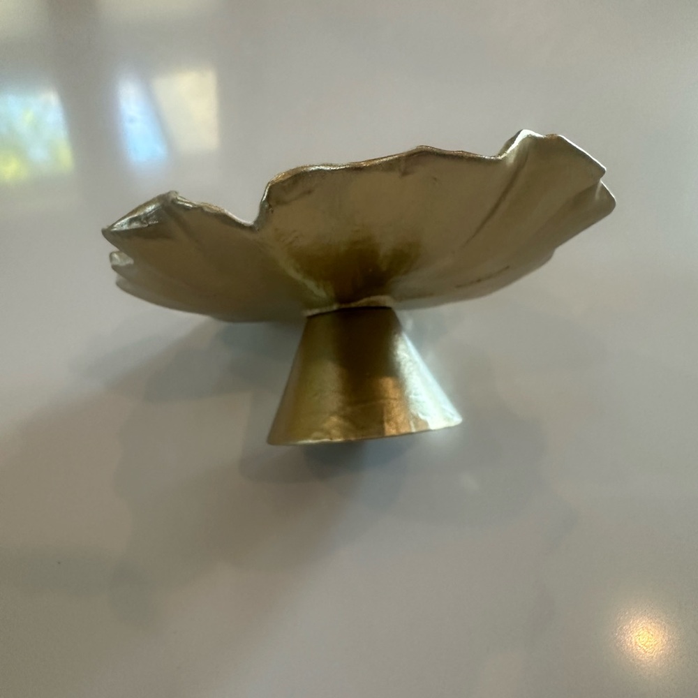Elegant Gold and White Jewelry Dish - Picture 7 of 7